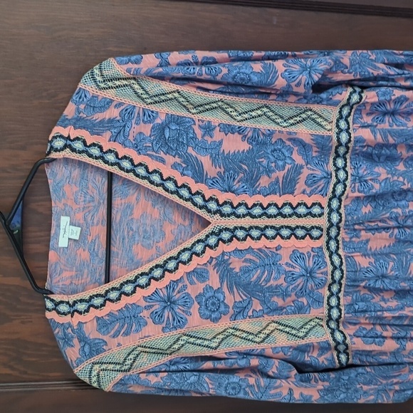 J. Jill Blue and Coral  Floral Embroidered Boho Tropical 3/4 Sleeve Blouse LP - Picture 3 of 8